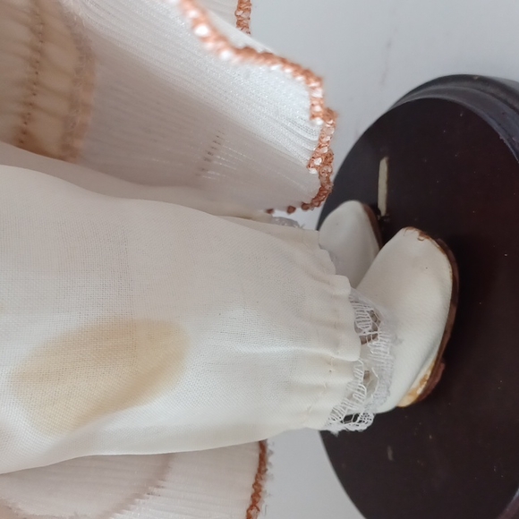 Samantha Collection by Samatha Medici Special Edition Porcelain Doll series2005 - Picture 9 of 11